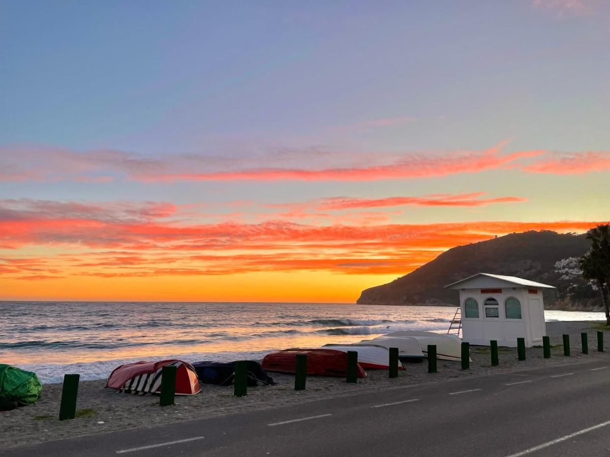 Precioso apartamento cerca del mar con wifi y piscina La Herradura  Exterior foto